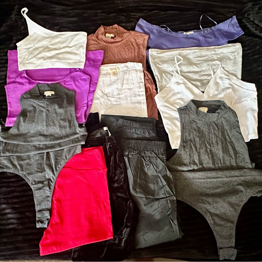 12pc Bozzolo Women’s Clothing Lot Mixed sizes S,M,L *READ*